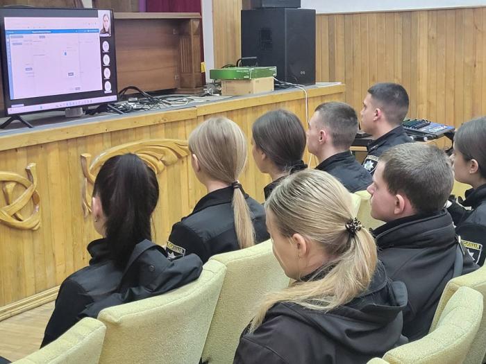 Binary lesson on accounting