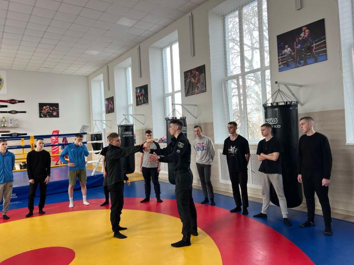 Бінарне заняття з вдосконалення техніки захисту