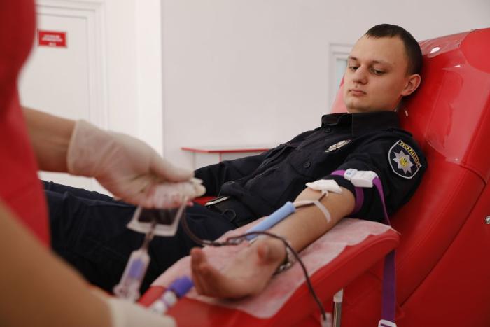 Волонтерська діяльність через донорство крові