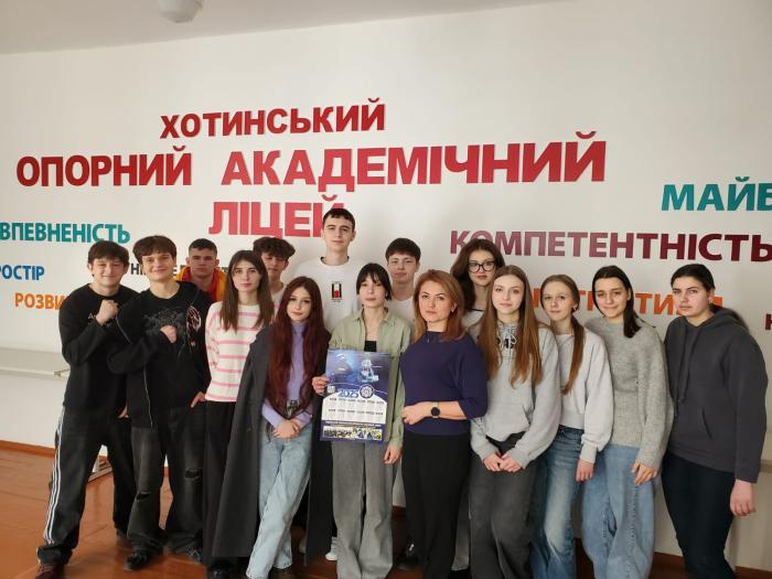 Meeting with graduating students of Khotyn