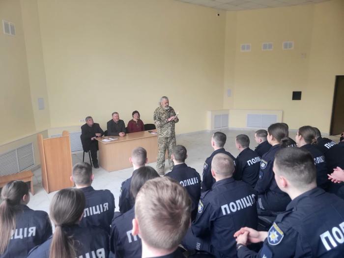 Літературна зустріч курсантів ХНУВС із відомими українськими письменниками