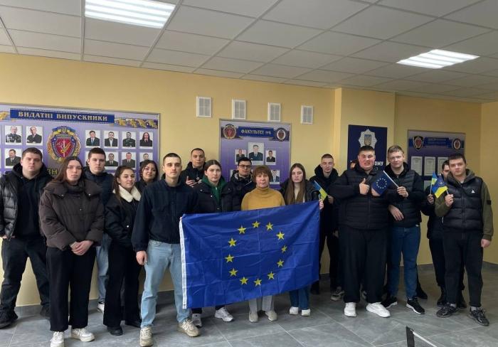 «Україна та ЄС – шлях до європейської родини» – тема кураторських годин