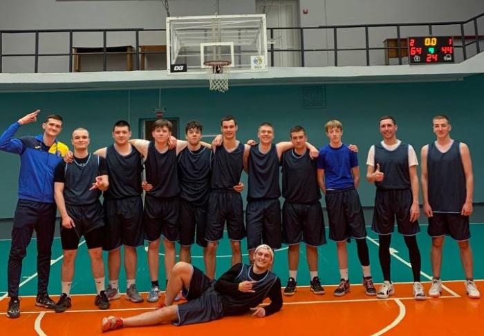 Команда ХНУВС здобула перемогу у обласному чемпіонаті з баскетболу