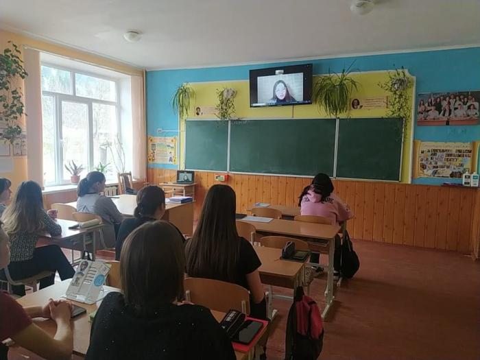 Online meeting with graduates of Kyselytskyi Lyceum