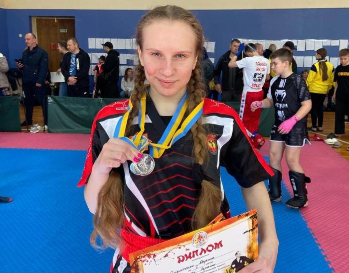 Студентка Дарина ОМЕЛЬЧЕНКО – двократна призерка чемпіонату України з кемпо-карате