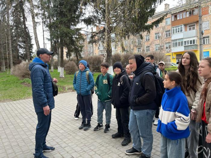 Знайомство з професією захисника правопорядку