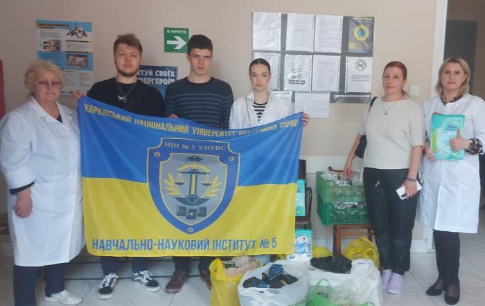 Студенти ННІ №5 привітали поранених захисників із Великоднем