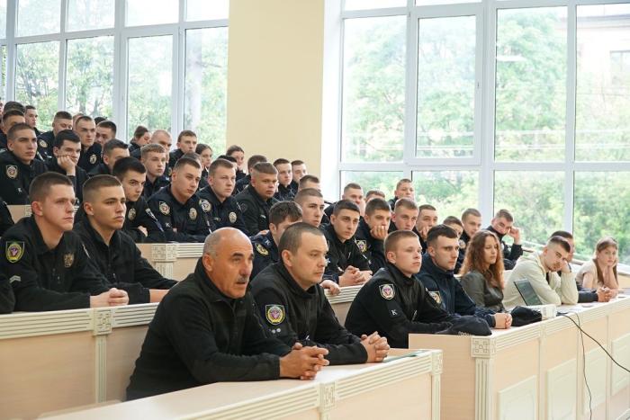 Інформаційний захід щодо безпеки на дорогах