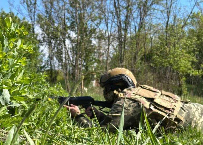 Відпрацювання тактики дій малих груп у польових умовах