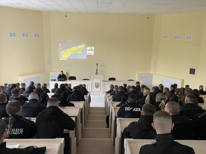 Патріотичні бесіди до Дня Героїв