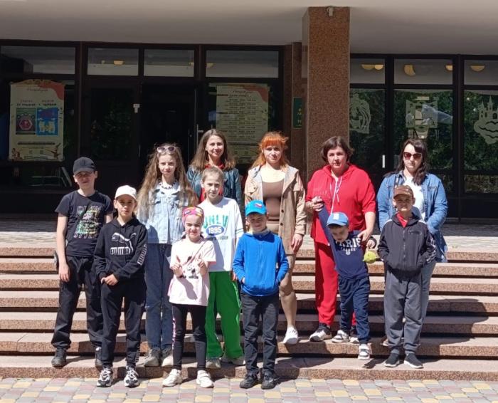 Емоційна підтримка через театр