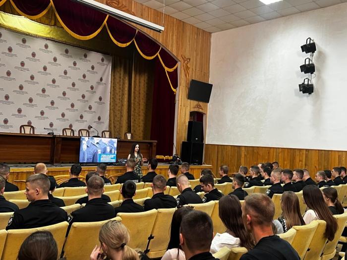 Формування професійної етики та інформаційної стійкості молоді в умовах гібридних загроз