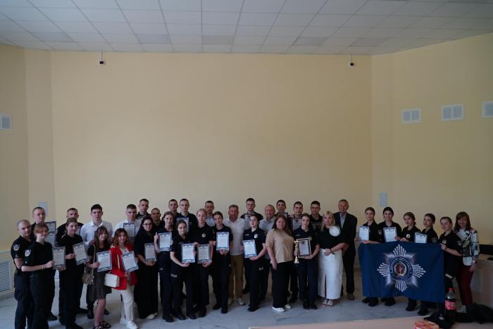 У ХНУВС проведено брейн-ринг до Дня Конституції України