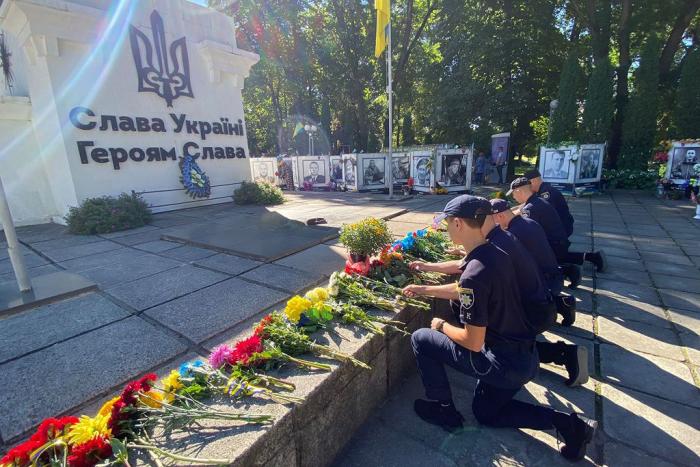 Вшановуємо пам'ять захисників України