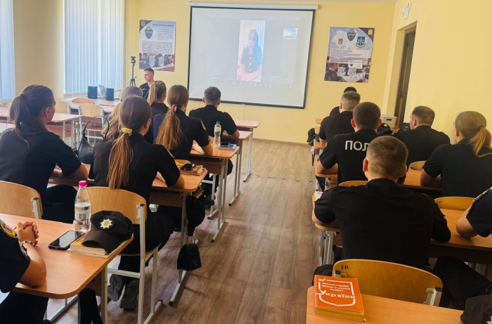 Бінарне заняття за участі ювенального прокурора