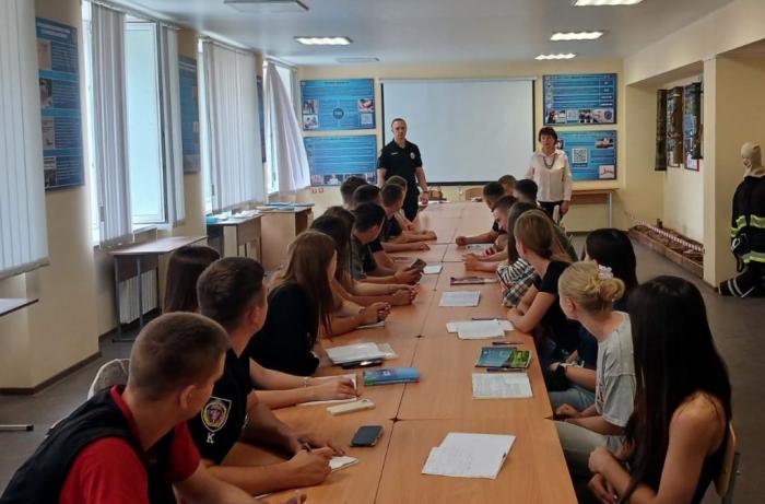 Binary lesson in a professional foreign language