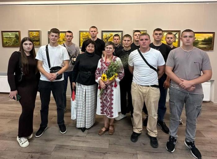 Вивчення соціальних інститутів на прикладі діяльності мистецького центру