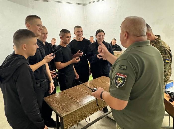 Communications and connection – the topic of a binary lesson