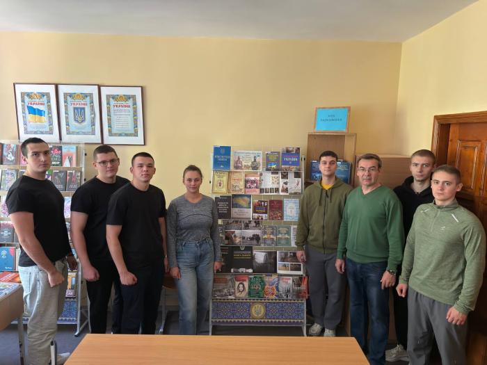 «Слава незламним захисникам!» – тема кураторської години 