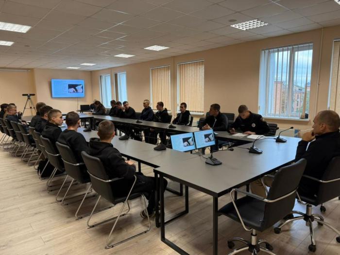 Круглий стіл: правові аспекти служби в поліції