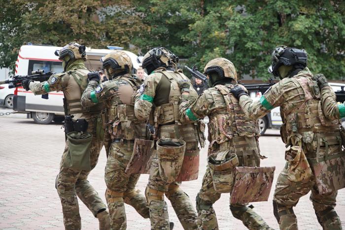 Здобувачі освіти ННІ №1 та №4 взяли участь у навчаннях із цивільного захисту