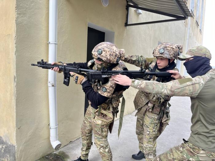 Курсанти відпрацювали дії малих груп у бойових умовах