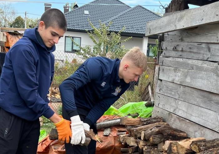 Курсанти ННІ №3 ХНУВС продовжують надавати допомогу сім’ям військовослужбовців