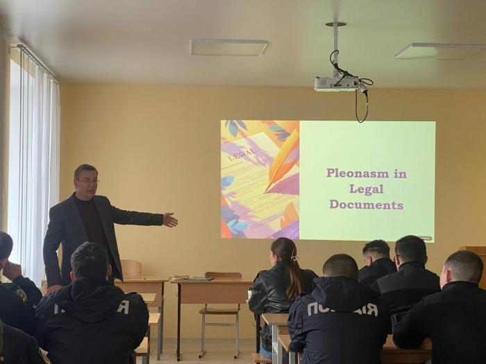 Юридична лінгвістика – тема засідання наукового гуртка кафедри мовної підготовки 