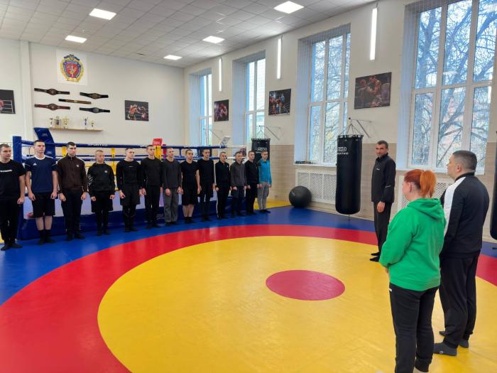 Курсанти вдосконалюють техніку тхеквондо