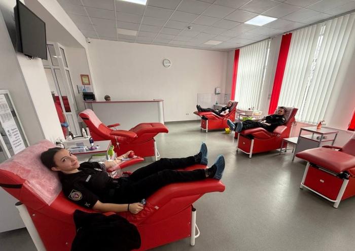 Курсанти ХНУВС знову стали донорами крові