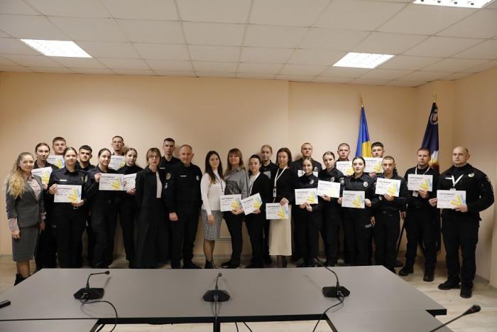 Фахівці ХНУВС пройшли навчання з екстрених комунікацій від програми «Партнерство за сильну Україну»