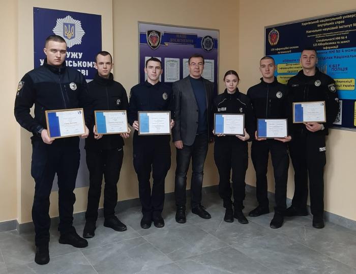 Курсанти ННІ №4 – переможці конкурсу науково-дослідних робіт іноземними мовами
