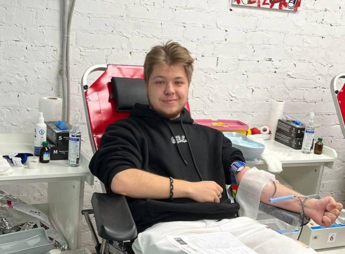 Допомога через донорство крові