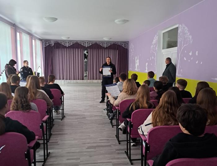 ХНУВС продовжує профорієнтаційні зустрічі у ліцеях Хмельниччини