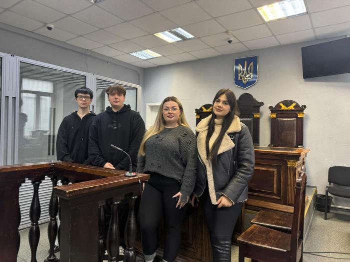Навчання через практику: студенти-правники відвідали судове засідання