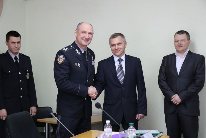 Учасники семінару-тренінгу щодо використання потенціалу службової кінології в протидії злочинності отримали сертифікати