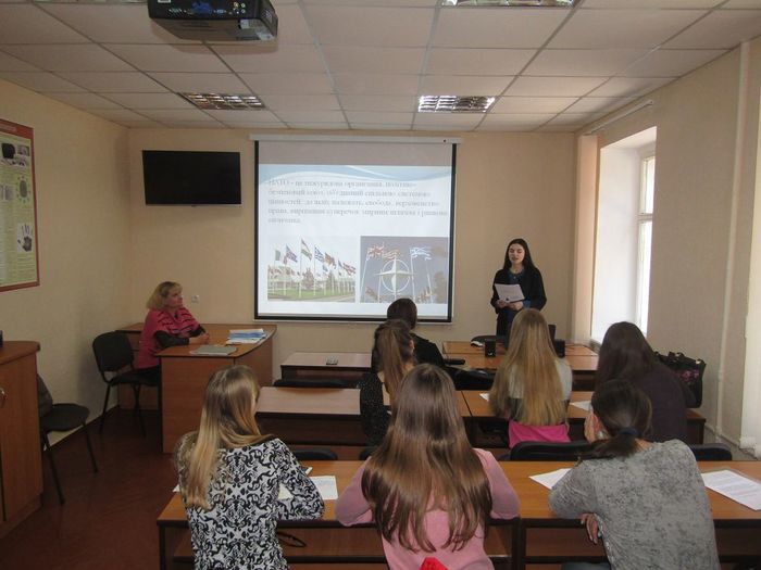 Круглий стіл «Україна – НАТО: історія і сьогодення»