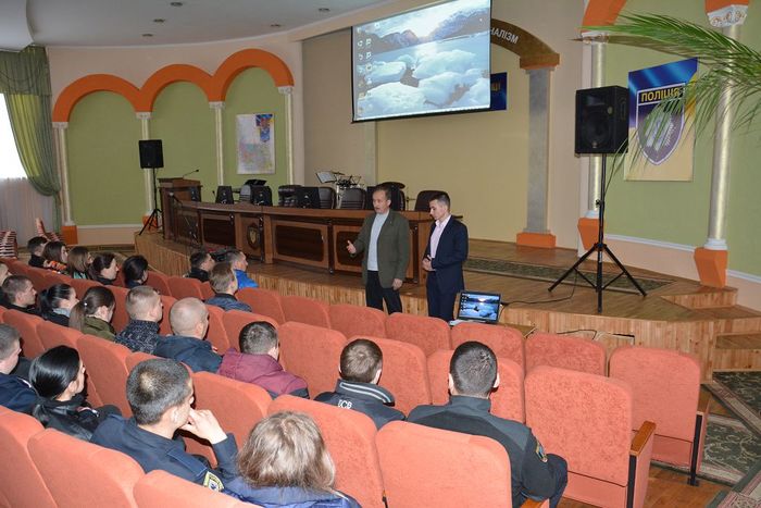 Бінарне заняття для слухачів Академії поліції