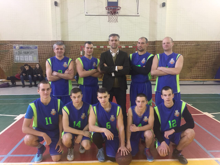 Друге місце баскетбольної команди ХНУВС 