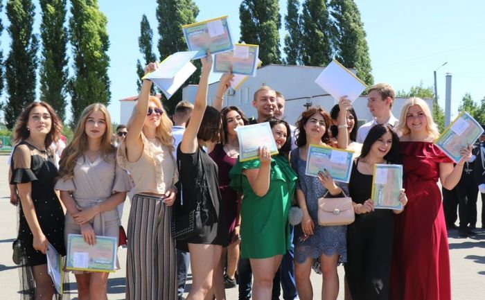 Майже 800 студентів ХНУВС отримали дипломи про вищу освіту (відео)