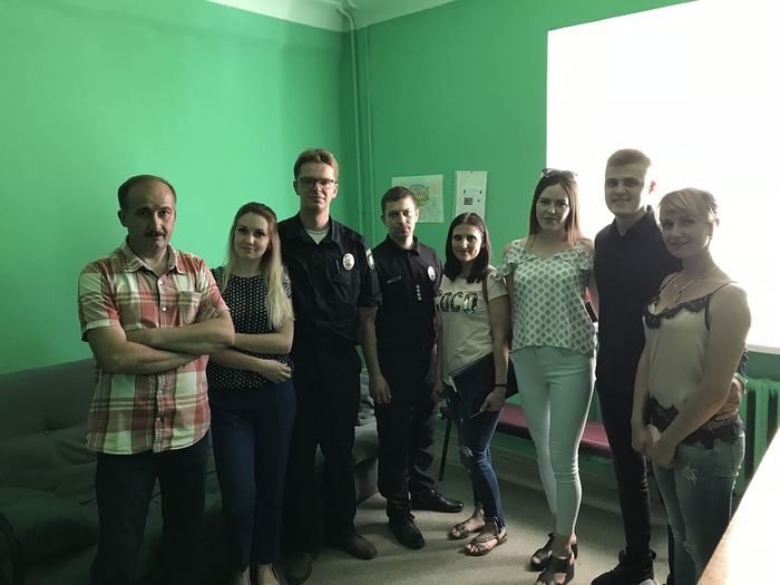 Дільничних офіцерів поліції вчили проводити опитування дитини