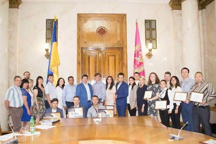 Курсанти Вікторія та Олена Цебиноги стали фіналістами проекту „Школа лідерства голови ХОДА”