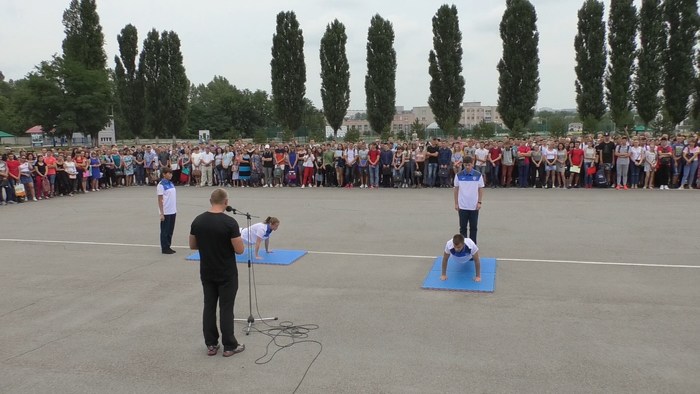 Керівництво вишу поспілкувалося з абітурієнтами та їх батьками