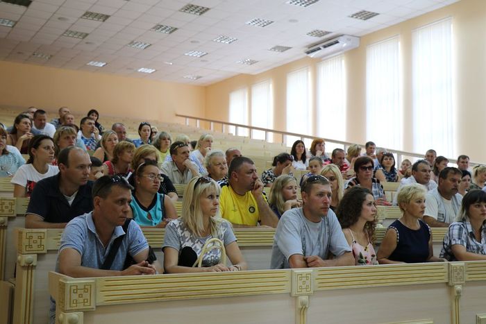 Керівники факультетів провели зустрічі з батьками першокурсників