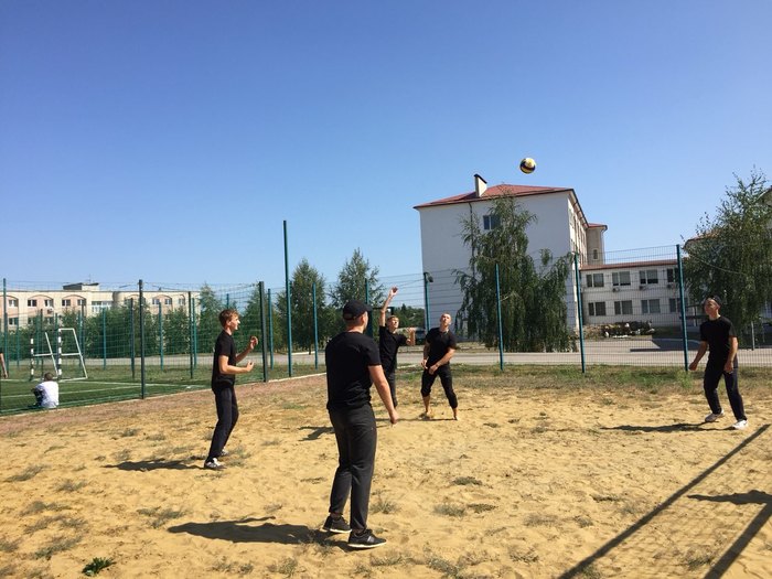 Першокурсники готуються до спортивних свят