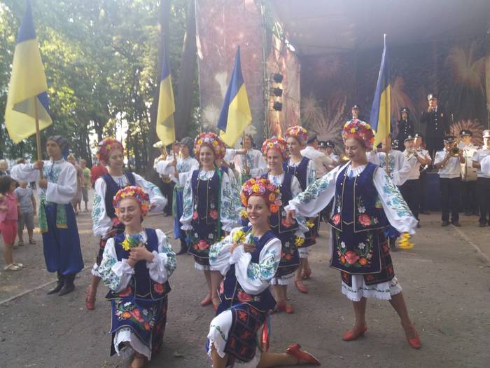 Творчі колективи університету привітали мешканців Слобідського району з Днем міста Харкова 