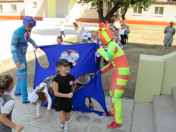 Представники ХНУВС завітали до вихованців школи-інтернату № 11