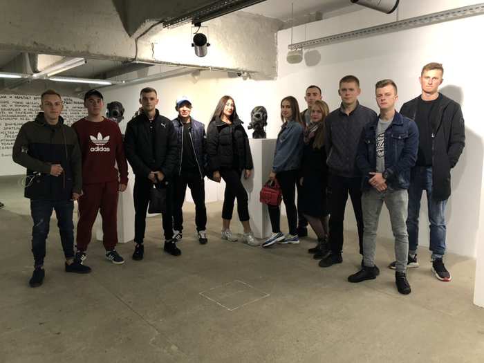 Курсанти університету разом із куратором відвідали виставку «Предмети»