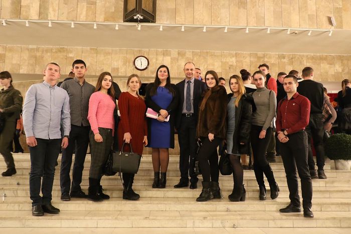 Духовий оркестр, курсанти та студенти університету разом із першим проректором відвідали мистецький фестиваль, присвячений Дню студента