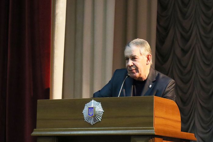 Ветеран карного розшуку В’ячеслав Картавих презентував курсантам університету свою нову книгу 